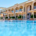 7 Αποδεδειγμένοι Τρόποι για να Κλείσεις Φθηνά Ξενοδοχεία στην Ελλάδα και Προσφορές σε Πακέτα Διακοπών