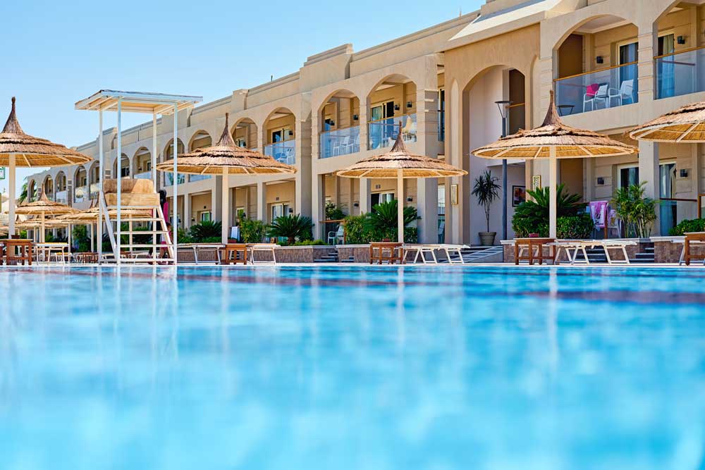 7 Αποδεδειγμένοι Τρόποι για να Κλείσεις Φθηνά Ξενοδοχεία στην Ελλάδα και Προσφορές σε Πακέτα Διακοπών